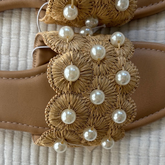 A New Day Delany Tan Pearl Embellished Raffia Women’s Slide Sandals NWT - Picture 3 of 5